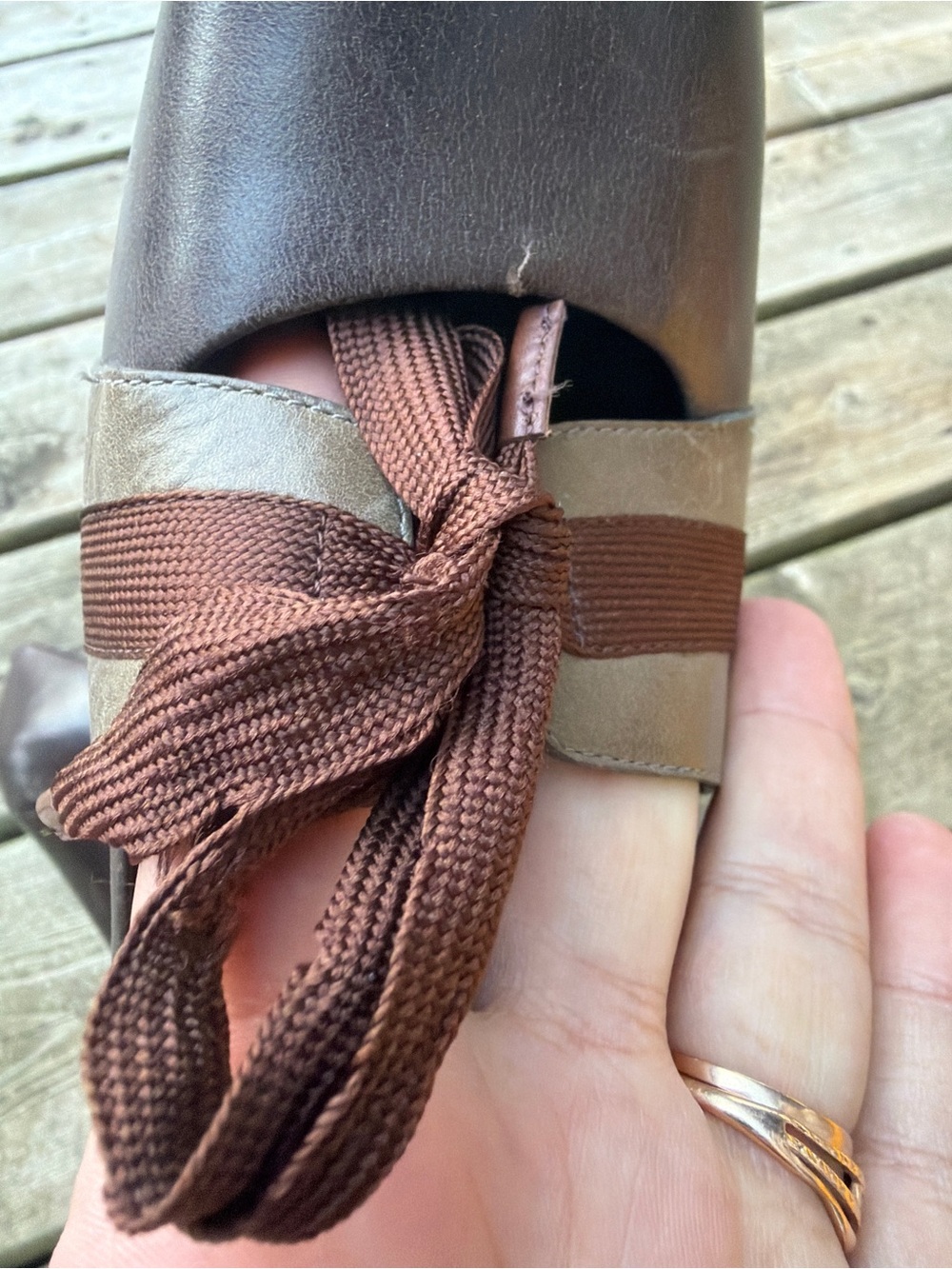 Joy Chen Brown Leather Pumps Size 9 Block Heel Bow Accent Career Office Shoes - Picture 4 of 14